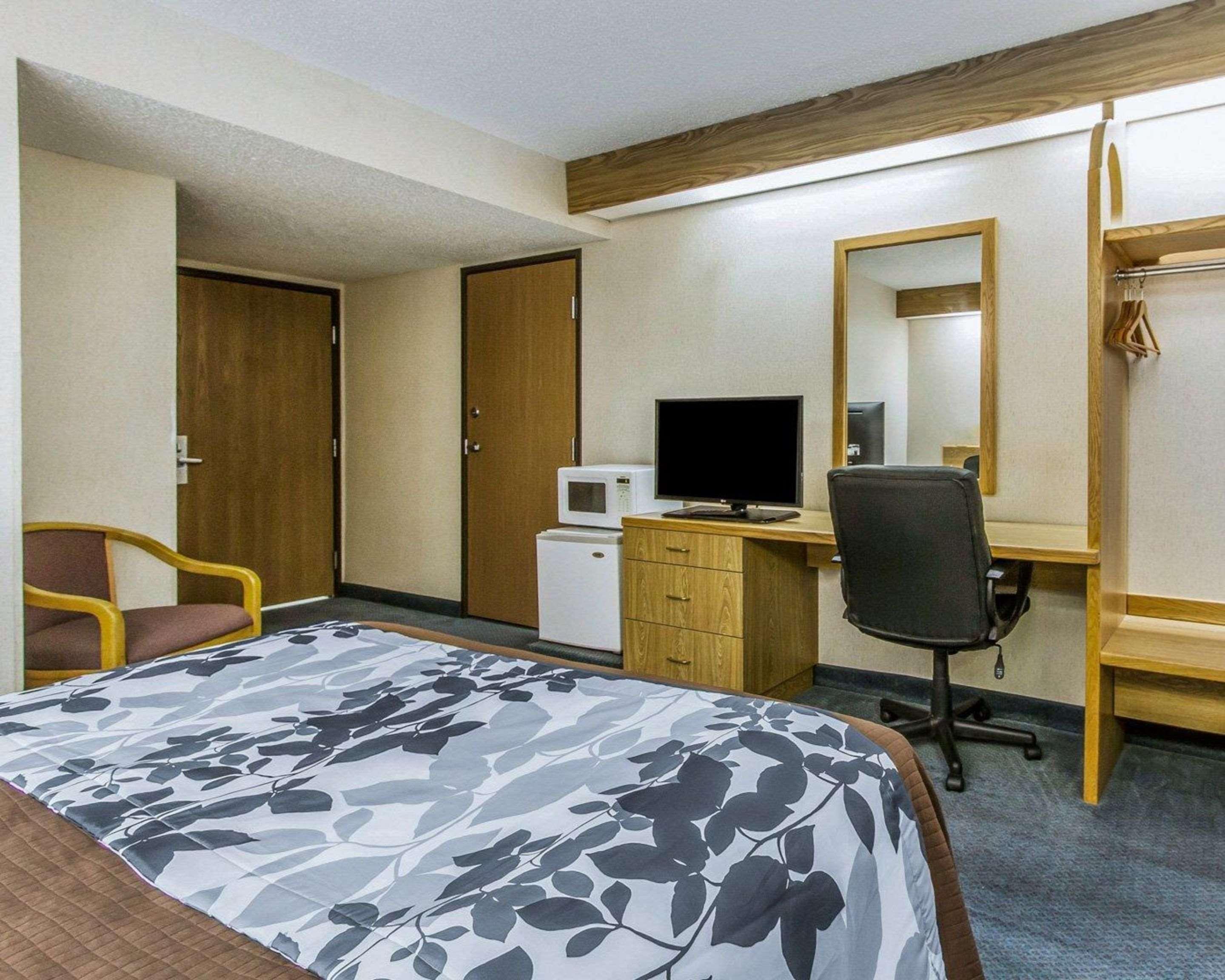 Rodeway Inn Fremont Eksteriør billede