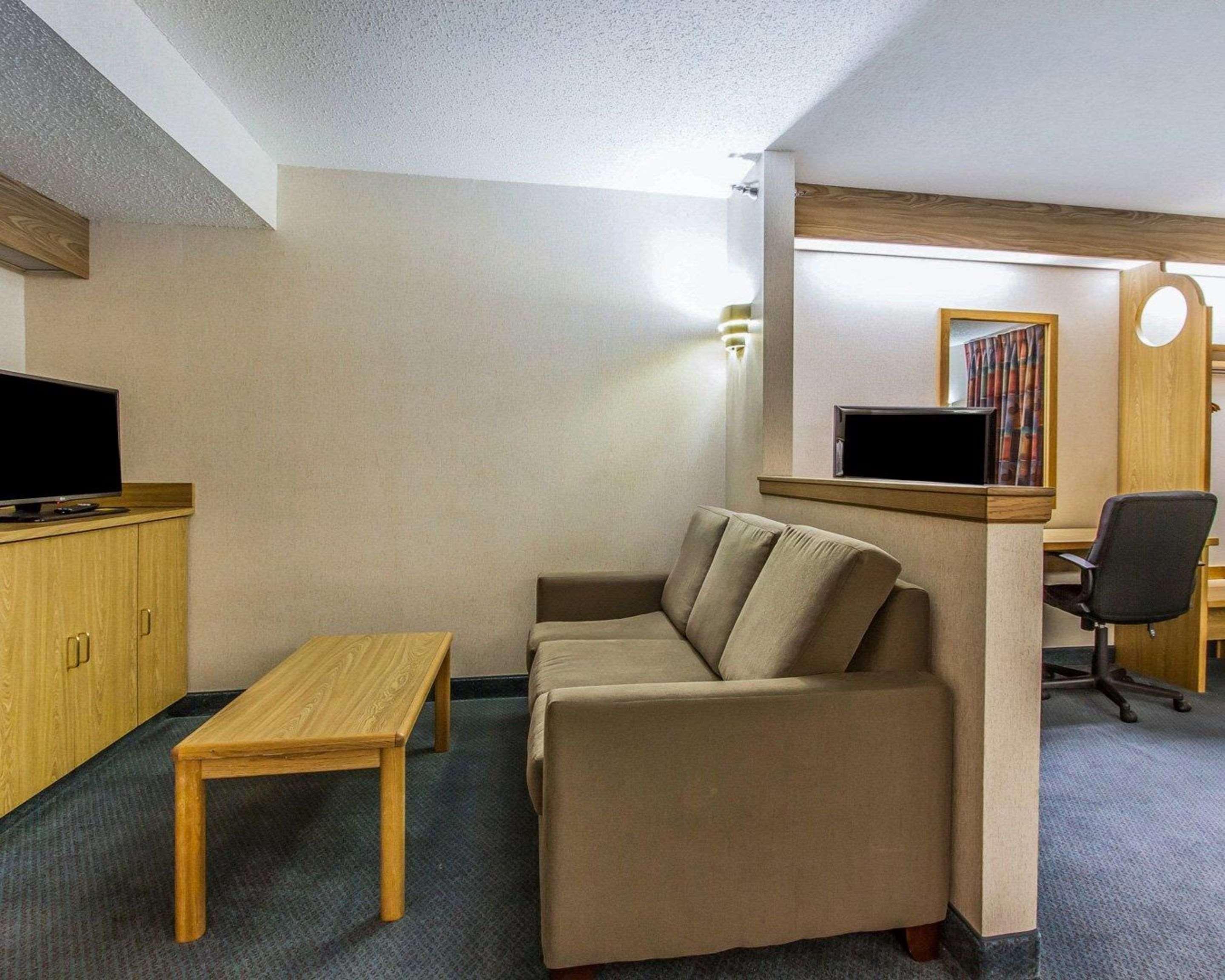 Rodeway Inn Fremont Eksteriør billede