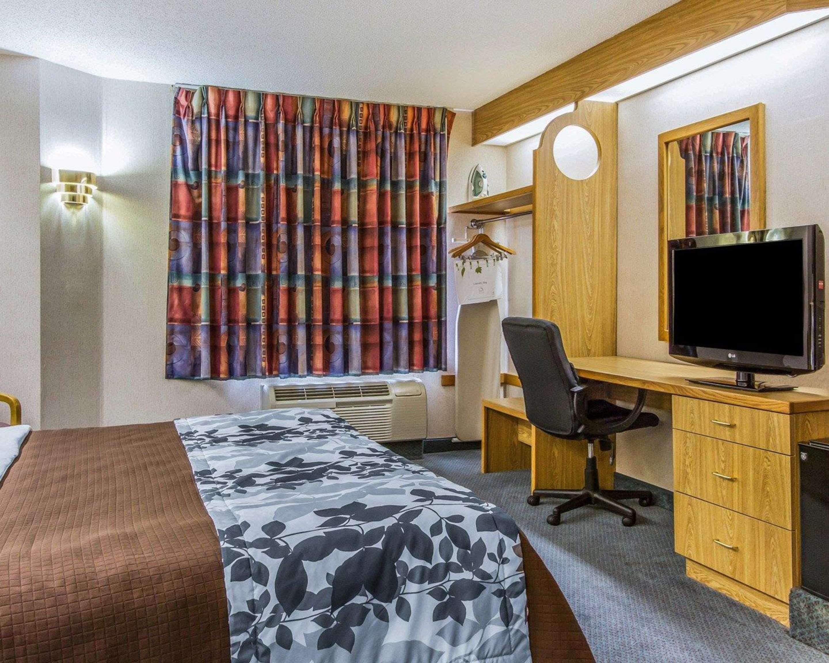 Rodeway Inn Fremont Eksteriør billede